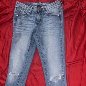 Women’s Light Wash Distressed Skinny Jeans - Unbranded